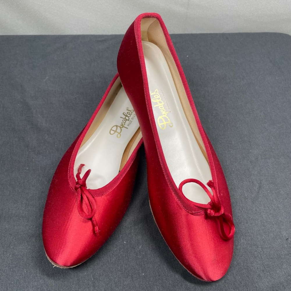 Dyeables Women Ballet Flats Red Satin Size 7 B Classic Formal Wedding Evening